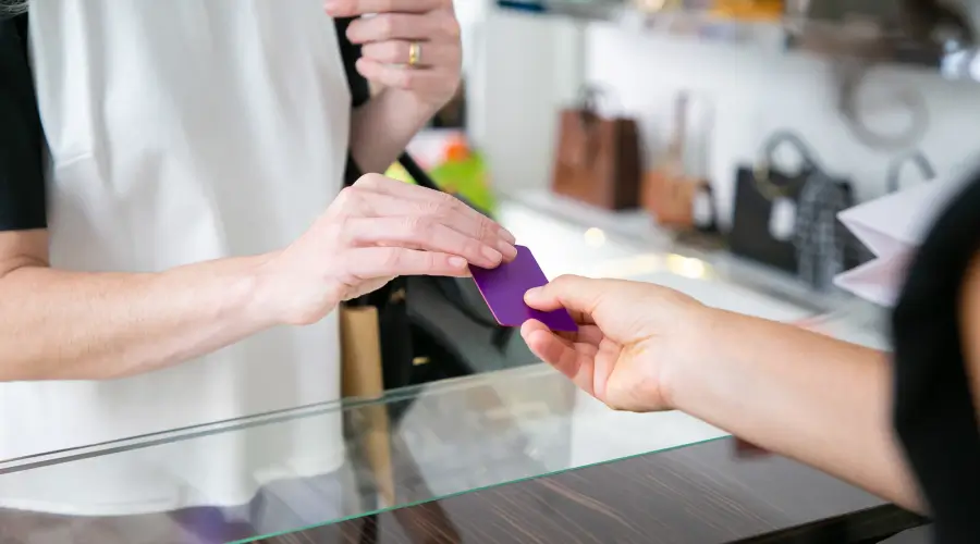 Descubre los beneficios de abrir cuenta de ahorros en Colombia desde el exterior